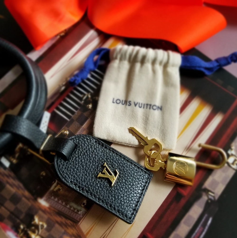 LOUIS VUITTON City Streamer MM. Mag - Picture 9 of 16